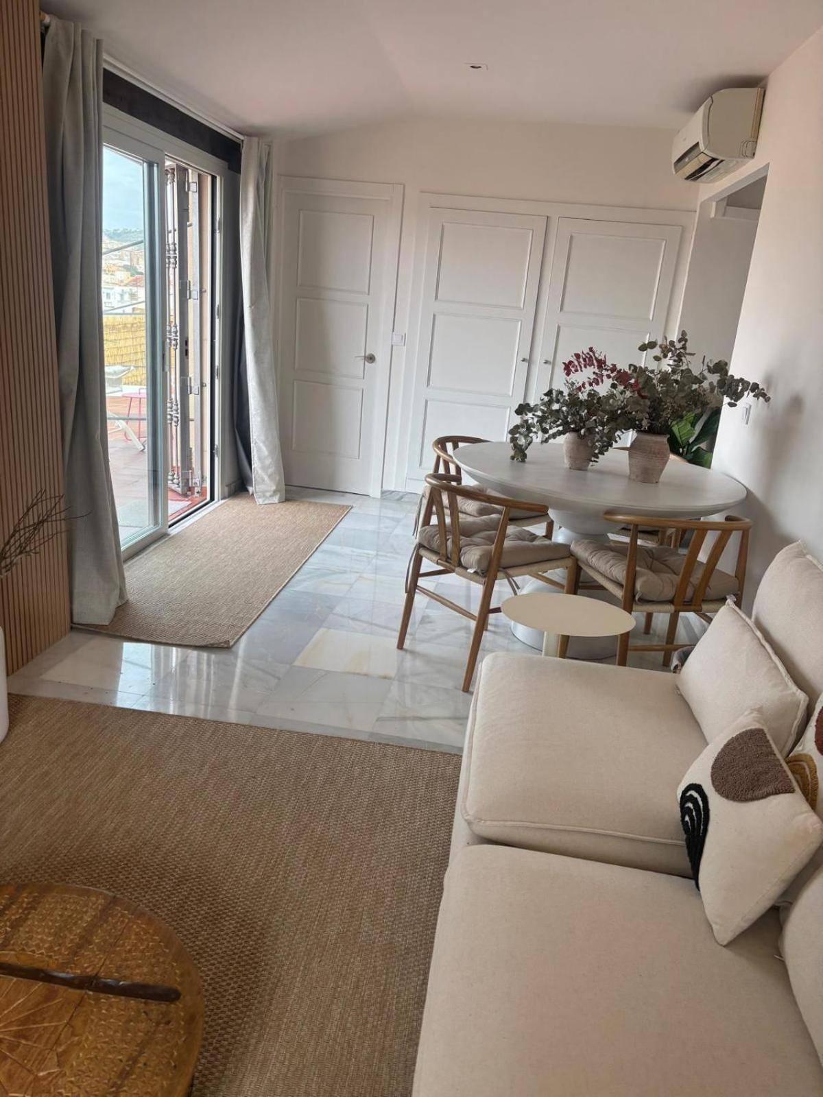 Six Apartments By Caleta Homes Málaga Eksteriør bilde